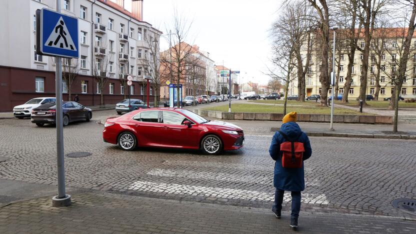 Akcija: lapkričio 20–23 d. pareigūnai stebės, kaip prie pėsčiųjų perėjų Kelių eismo taisyklių laikosi vairuotojai.