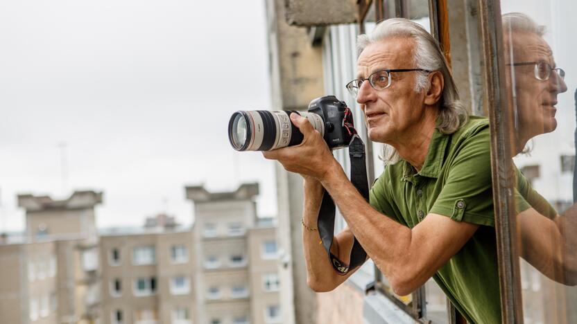 Įkvėpimas: šiame balkone Modestas padarė apie 12 tūkst. kadrų.