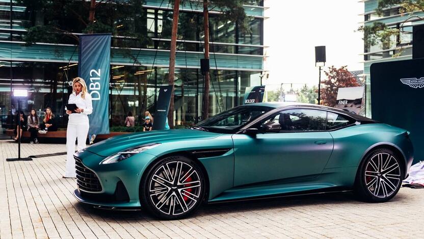 Naujokas: Lietuvoje debiutavo „Aston Martin DB12“.