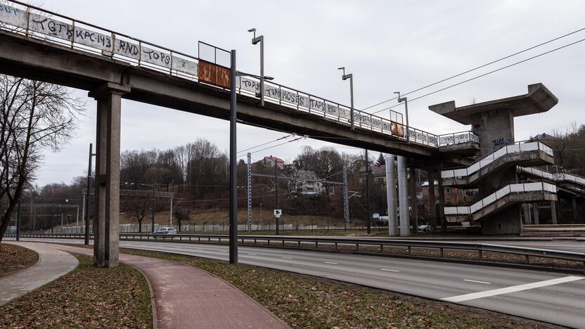 Infrastruktūra: esami pėsčiųjų viadukai esą galėtų būti išėjimas iš automobilių aikštelės į miesto centrą.