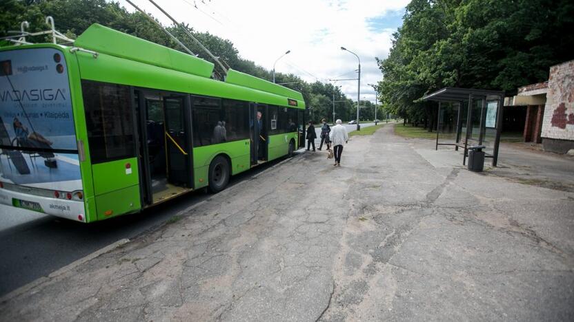 Nepatenkinti: kauniečiai skundžiasi, kad vakarais viešuoju transportu sunkiai pasiekiama Dainava.