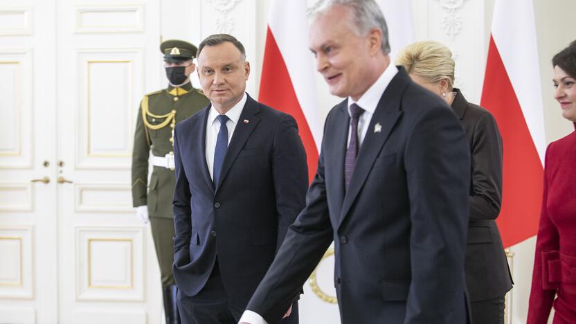 Andrzejus Duda (kairėje) ir Gitanas Nausėda (dešinėje)