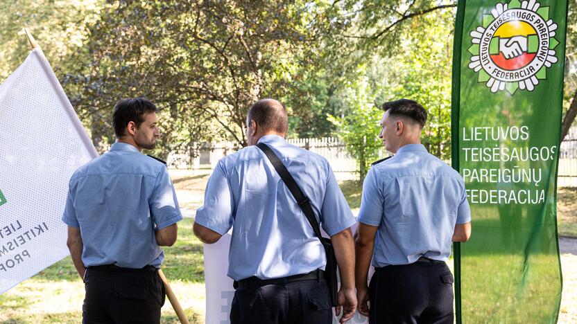 Lietuvos teisėsaugos pareigūnų federacijai priklausančių profesinių sąjungų piketas