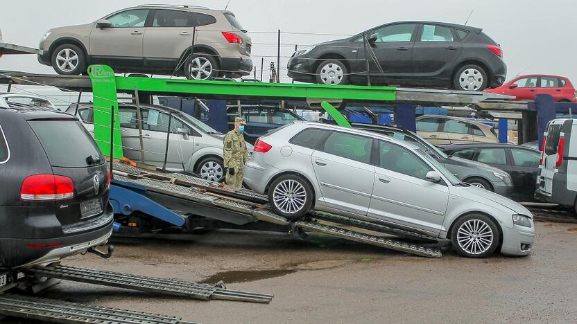 Skirtumas: baltarusiai, kitaip nei ukrainiečiai, už automobilius pakloja ir 10 tūkst., ir 20 tūkst. eurų.