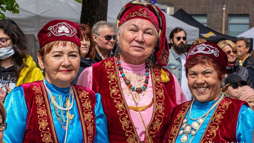 Išvaizda: šventės metu stebins ir spalvingi tautiniai drabužiai.