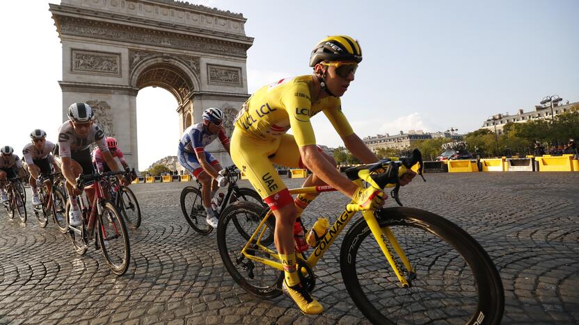 Tikslas: šiemet "Tour de France" pabaigtuvės buvo tradicinės – dviratininkai finišavo Paryžiuje, su geltonais lyderio marškinėliais – nugalėtojas T.Pogačaras.