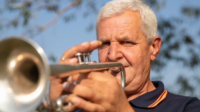 Instrumentai: J.Girniaus karjera „Algupyje“ prasidėjo nuo alto ir tik po penkerių metų jam buvo patikėta pūsti trimitą.