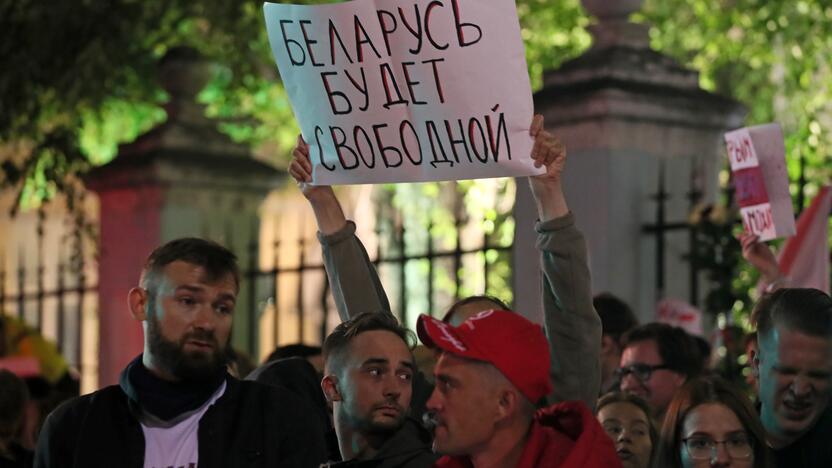 Baltarusijoje žmonės ir toliau reiškia nepasitenkinimą valdžia protestuodami