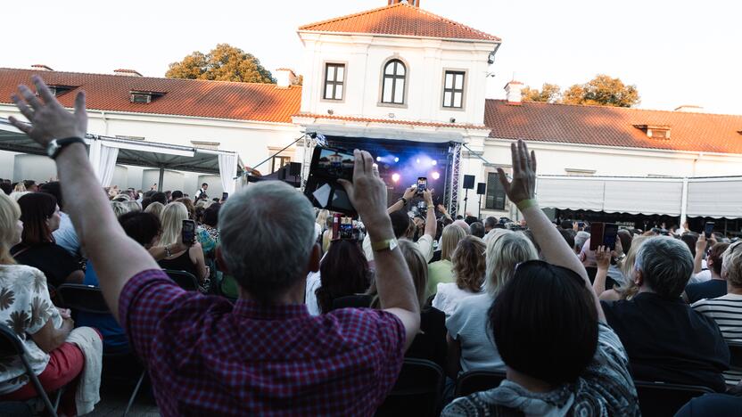 Pažaislio liepų alėjos vakarai | Linas Adomaitis