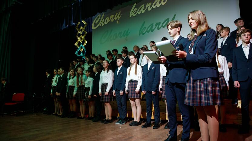 LSMU gimnazijoje - Dainų šimtmečiui skirti "Chorų karai"