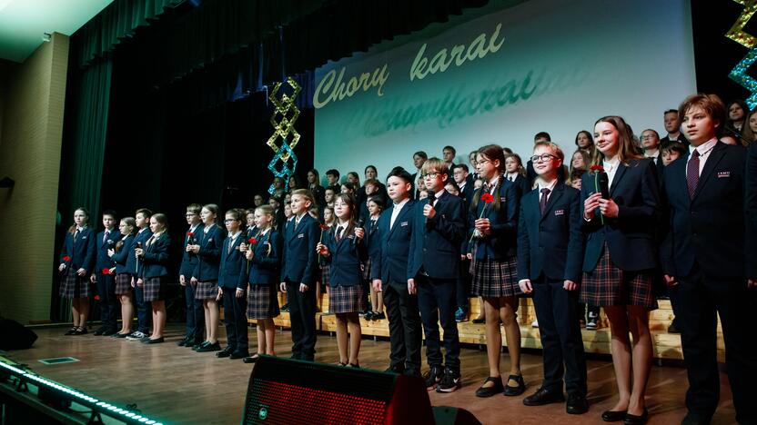 LSMU gimnazijoje - Dainų šimtmečiui skirti "Chorų karai"