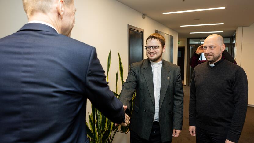 Vilniaus meras susitiko su atleistais ortodoksų kunigais