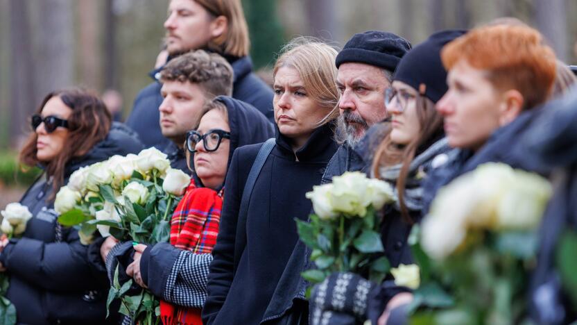 A. Jagelavičiūtės laidotuvės Karmėlavos kapinėse