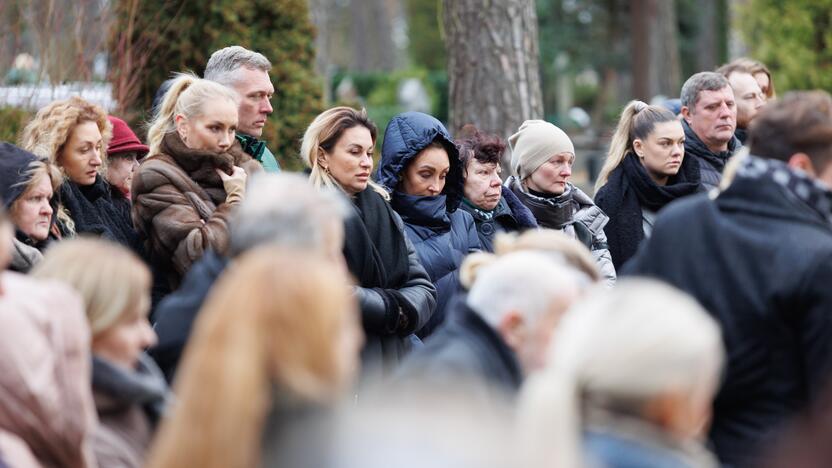 A. Jagelavičiūtės laidotuvės Karmėlavos kapinėse