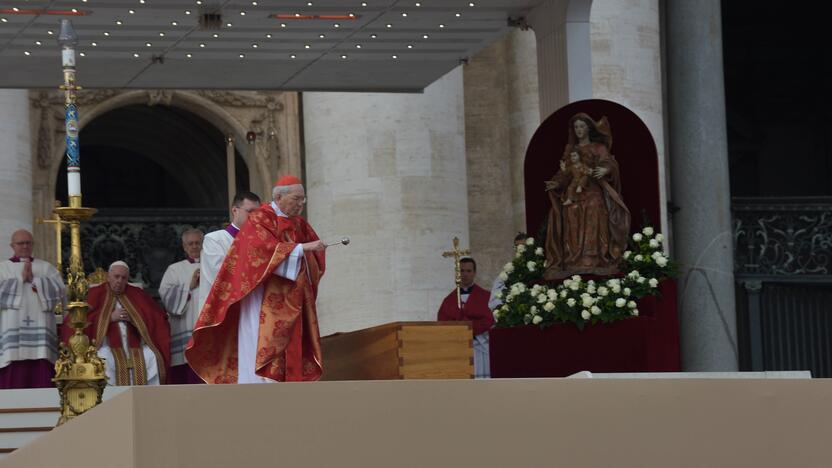 Popiežiaus emerito Benedikto XVI laidotuvės 