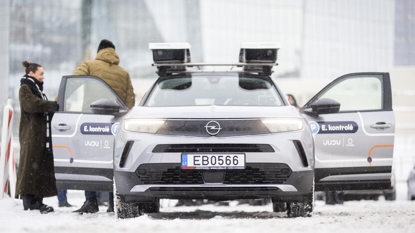 Vilniuje pristatytas e. kontrolės automobilis