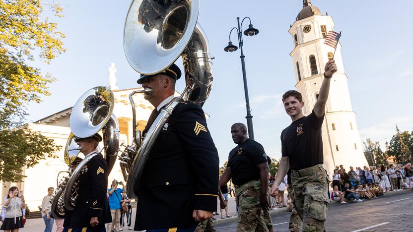 Karinių orkestrų festivalio „Military Tattoo Lithuania 2024“ paradas