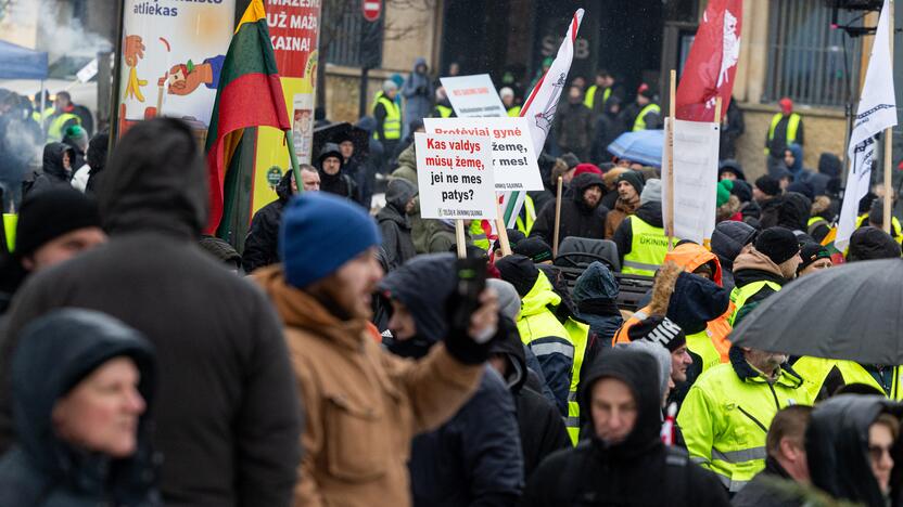 Vilniuje prasidėjo žemdirbių mitingas