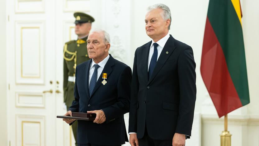 Valstybės apdovanojimų įteikimo ceremonija