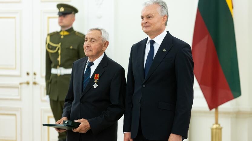 Valstybės apdovanojimų įteikimo ceremonija