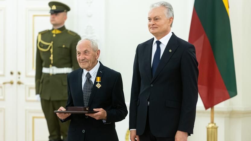 Valstybės apdovanojimų įteikimo ceremonija