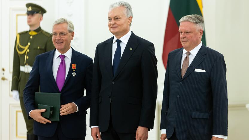 Valstybės apdovanojimų įteikimo ceremonija