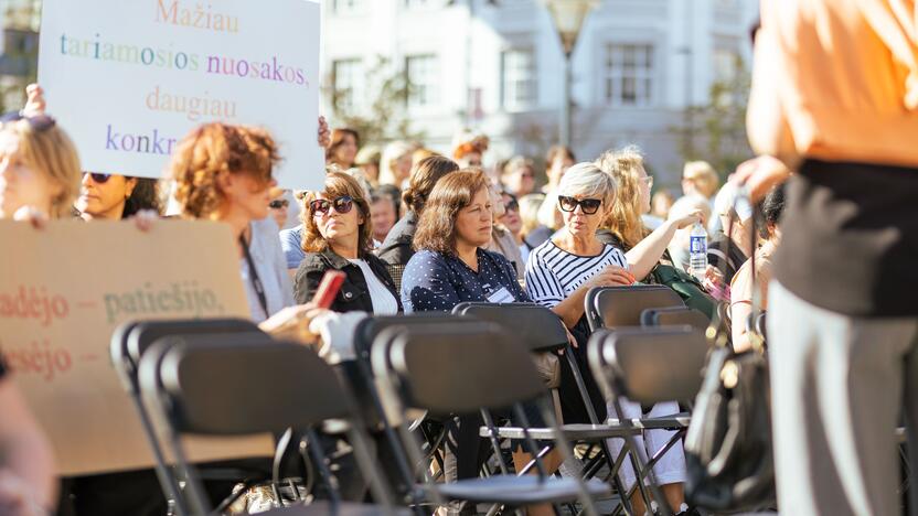 Prie Vyriausybės prasideda mokytojų streikas