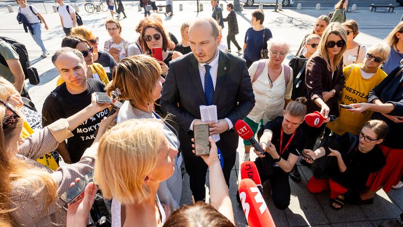 Prie Vyriausybės prasideda mokytojų streikas