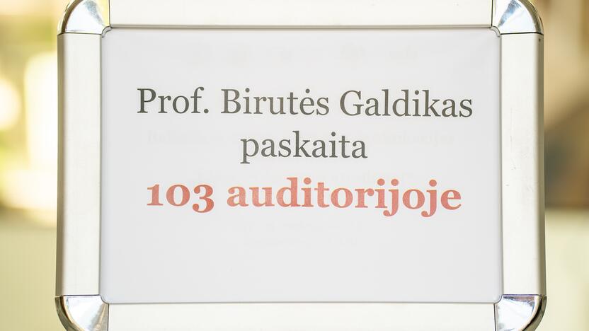 Profesorės B. M. Galdikas paskaita