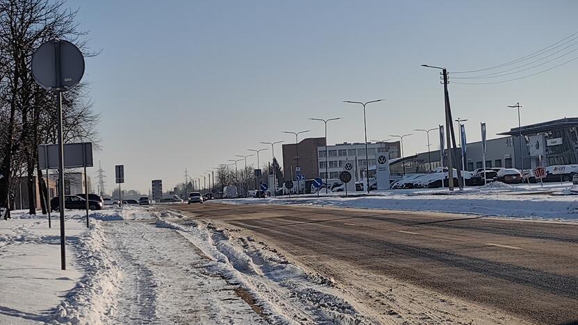 Kaune dingusios mergaitės paieškos ir vietovės