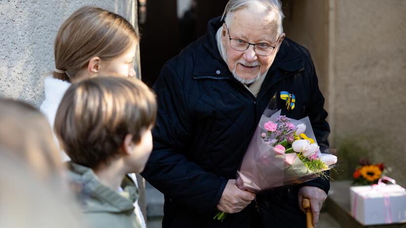 Profesorius V. Landsbergis mini 92-ąjį gimtadienį