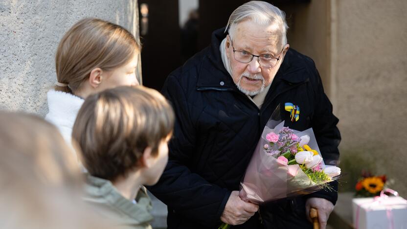 Profesorius V. Landsbergis mini 92-ąjį gimtadienį