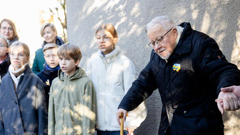 Profesorius V. Landsbergis mini 92-ąjį gimtadienį