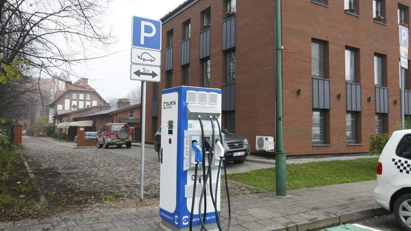 Klaipėdoje elektromobiliams – dar viena įkrovimo stotelė