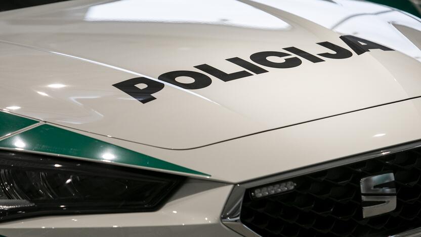 Naujų policijos automobilių pristatymas