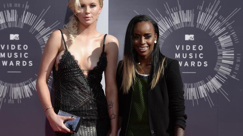 Ireland Baldwin ir Angel Haze