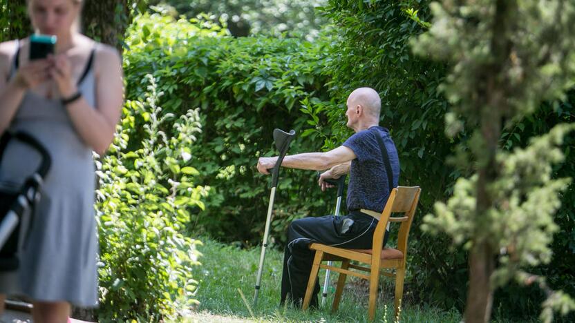 Kauno daugiabučio sienoje atsivėrė didžiulis plyšys