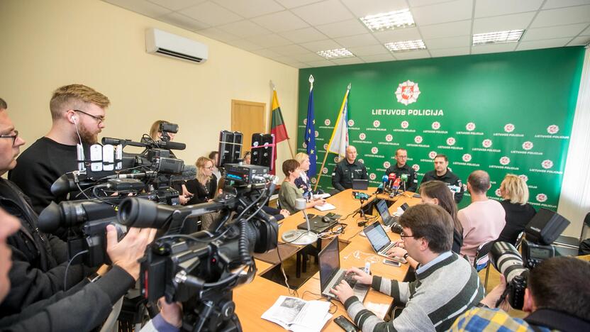 Spaudos konferencija dėl korupcijos skandalo Kauno policijoje