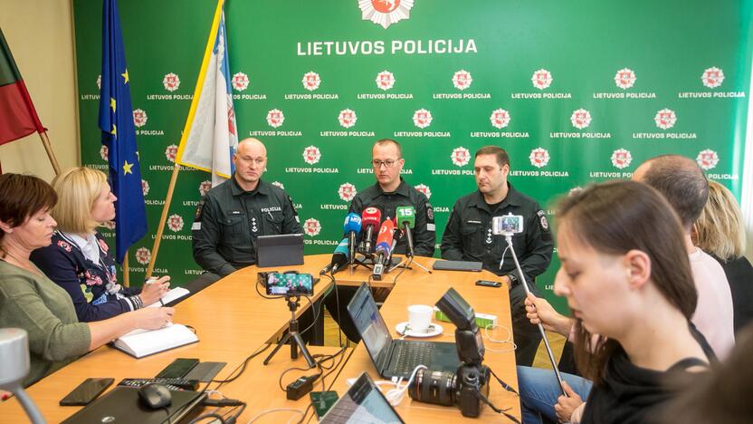 Spaudos konferencija dėl korupcijos skandalo Kauno policijoje