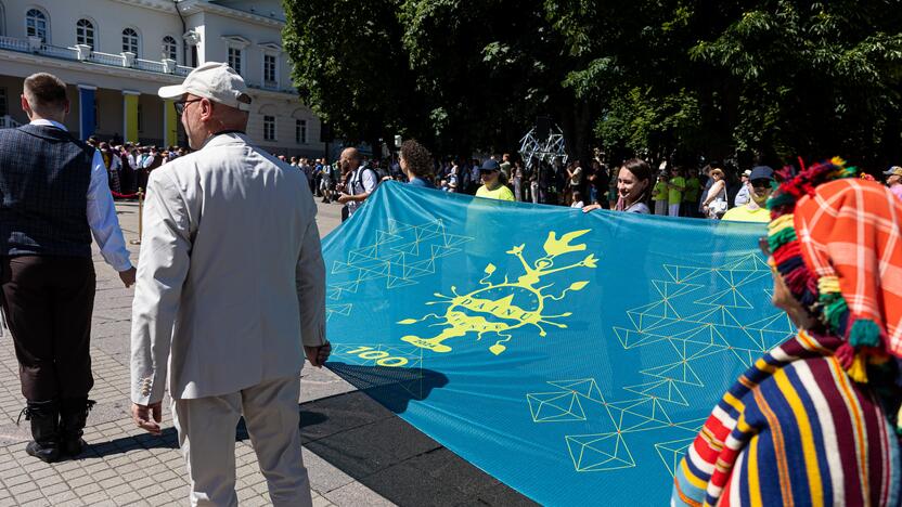 Dainų šventės vėliavos pakėlimo ceremonija Vilniuje