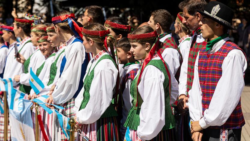 Dainų šventės vėliavos pakėlimo ceremonija Vilniuje