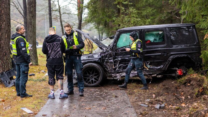 „Mercedes-Benz“ avarija Nemenčinės plente 