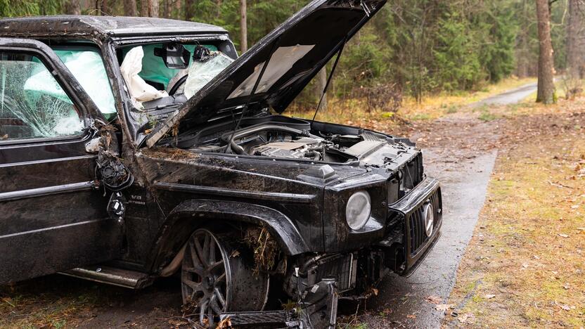 „Mercedes-Benz“ avarija Nemenčinės plente 