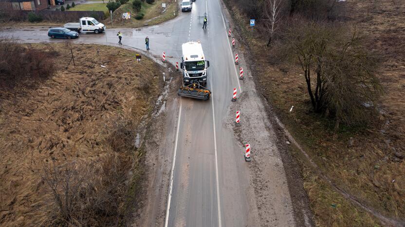 Dėl vandentiekio avarijos uždaryta Lentvario g. atkarpa