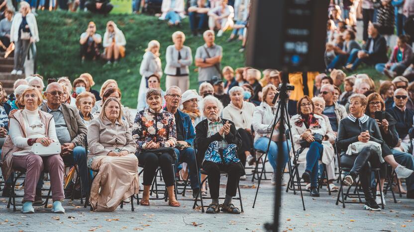 Kauko laiptų terasoje skambėjo auksinės D. Dolskio dainos