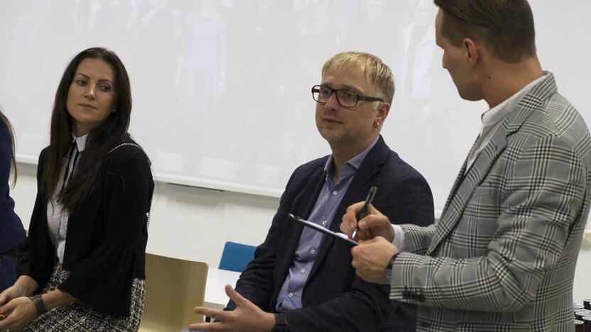 Kauno kolegijos Verslo fakulteto alumnas A. Neniškis iki šiol aktyviai dalyvauja aukštosios mokyklos veikloje.