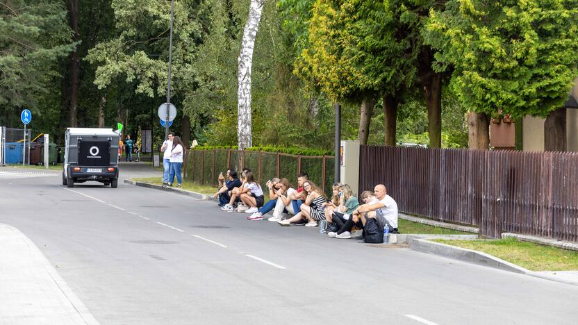 Prie Dariaus ir Girėno stadiono rikiuojasi pirmieji E. Sheerano gerbėjai