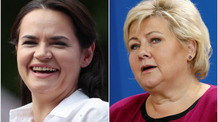 Sviatlana Cichanouskaja (kairėje) ir Erna Solberg (dešinėje)