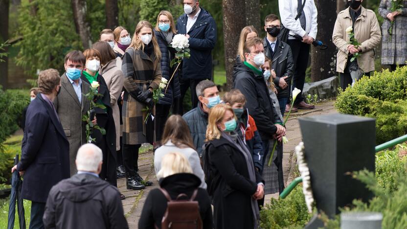 KTU gimnazijos įkūrėjas B. Burgis atgulė amžinojo poilsio