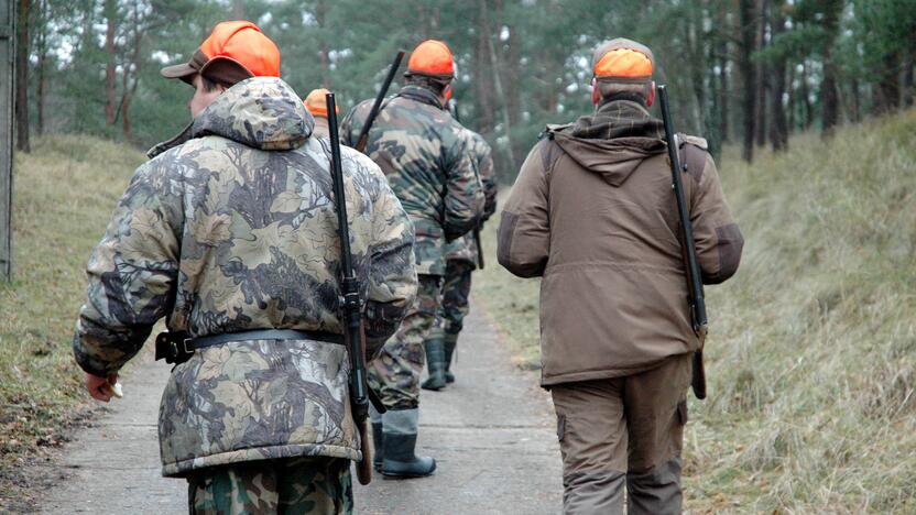 Jėga: iš Lietuvoje esančių 30 tūkst. medžiotojų, manoma, bent 10 tūkst. būtų pasiryžę ginti savo šalį.